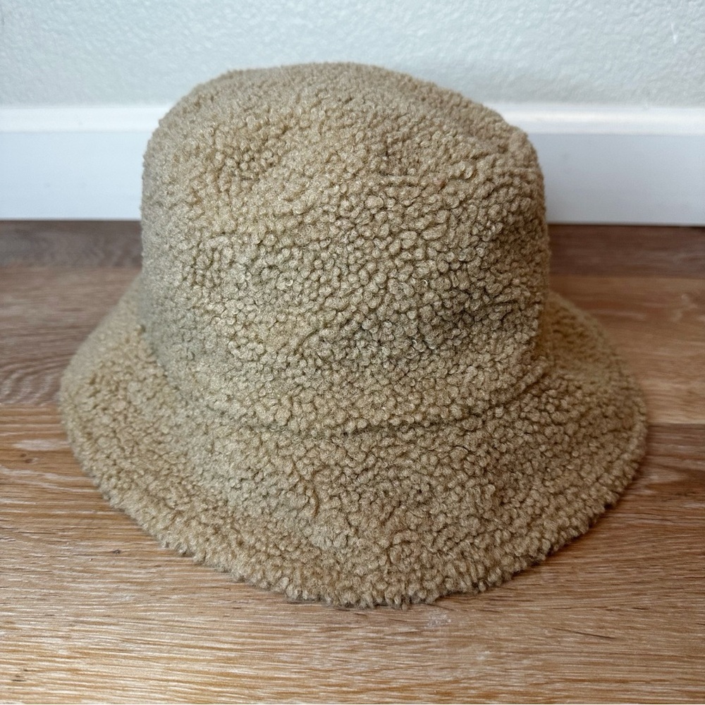 Uniqlo Women's Faux-Sherling Bucket Hat, OS
